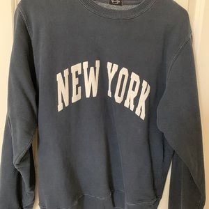ON HOLD Brandy Melville crewneck